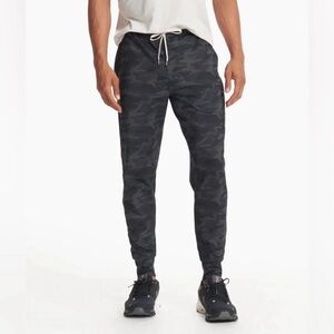 Vuori Men's Sunday Performance Jogger size XXL Charcoal Heather Camo sweatpant